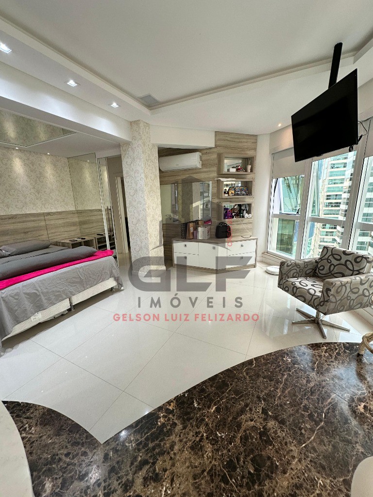 Apartamento Pronto de Luxo Mobiliado na cidade de Itapema/SC no bairro Meia Praia, 4suítes e piscina privativa, com Lazer Completo. Bem localizado