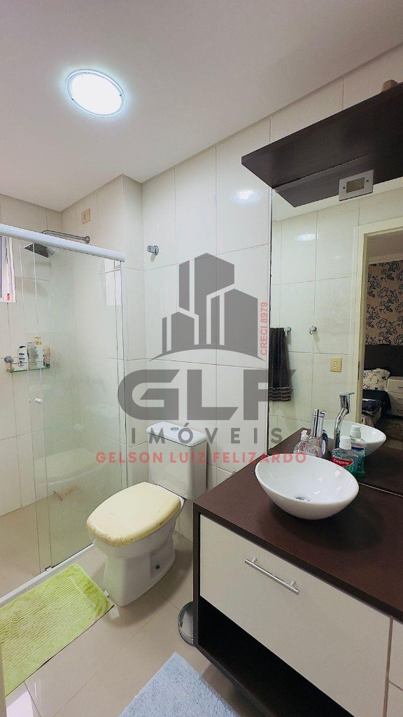 Apartamento Pronto de Alto Padrão Quadra Mar na cidade de Itapema/SC, no bairro Meia Praia, com 2 dormitórios sendo 1 Suíte e 2 Vagas de Garagem.