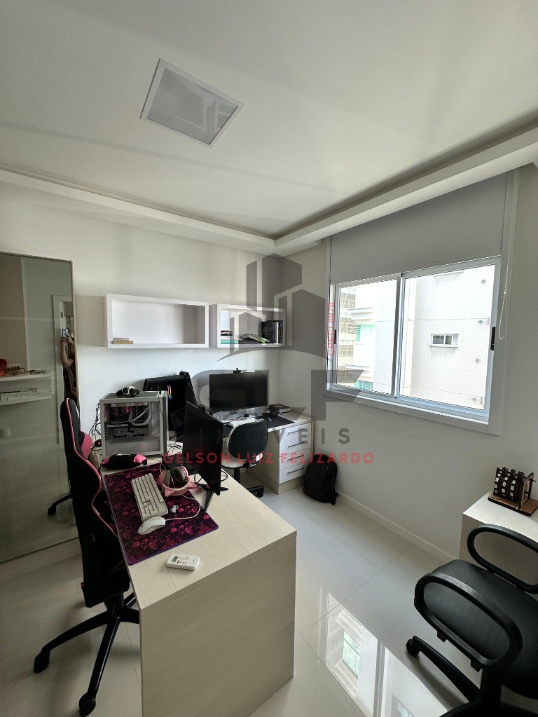 Apartamento Pronto de Luxo Mobiliado na cidade de Itapema/SC no bairro Meia Praia, 4suítes e piscina privativa, com Lazer Completo. Bem localizado