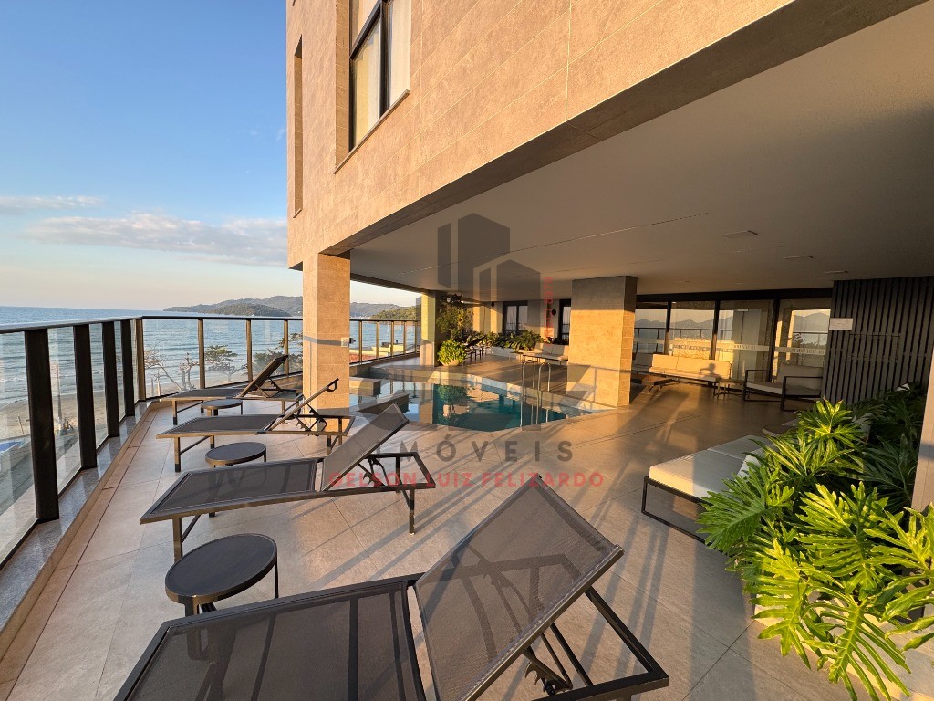 Apartamento Pronto Finamente Mobiliado em Porto Belo/SC, bairro Balneário Pereque, 3 Suítes e 2 Vagas, Lazer Completo. A apenas 80 metros do mar