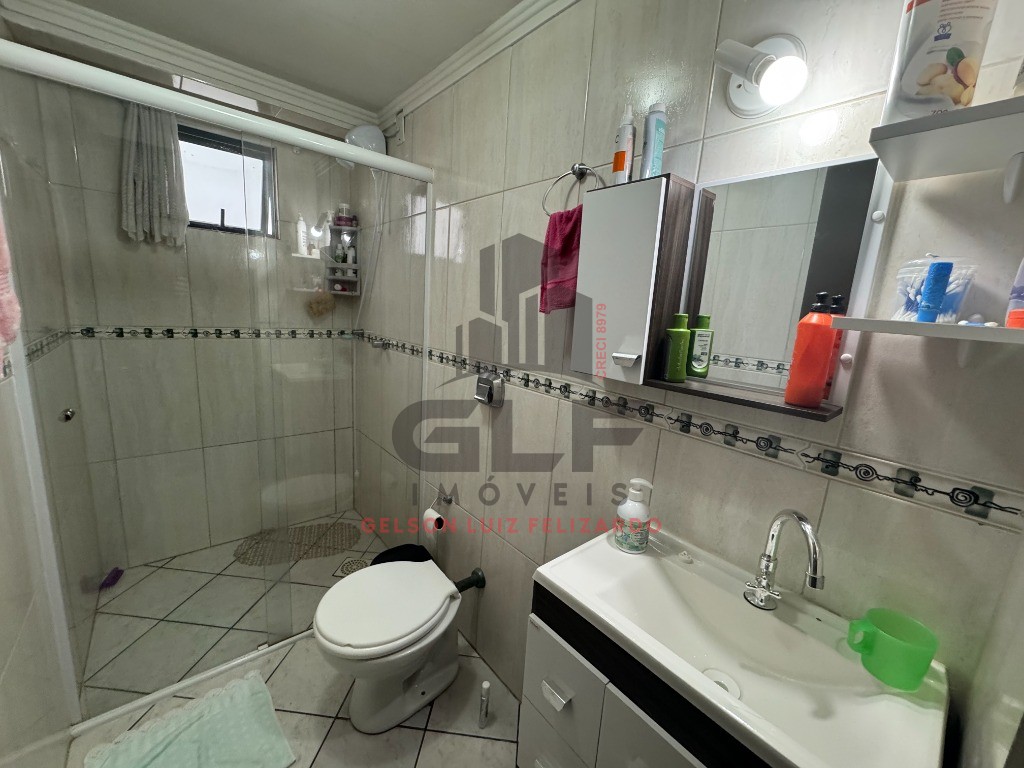 Apartamento Mobilaido Pronto para morar em Itapema/SC no bairro Meia Praia, 80m² com 2 Dormitórios/ 1suíte e 1 Vaga de garagem. Bem localizado.
