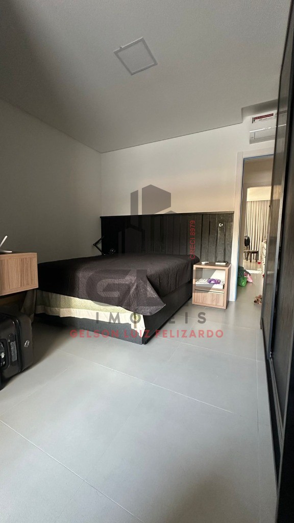 Sobrado Geminado Finamente Mobiliado em Itapema/SC no bairro Morretes, 95m² com 2 Suítes, Área gourmet com Churrasqueira e porcelanato. Ótimo Investi