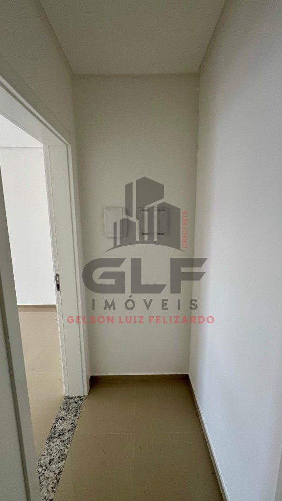 Casa Sobrado Geminado Pronto à venda na cidade de Itapema/SC no bairro Morretes, com 2 Suítes e 2 Vagas de Garagem. Bem Localizado
