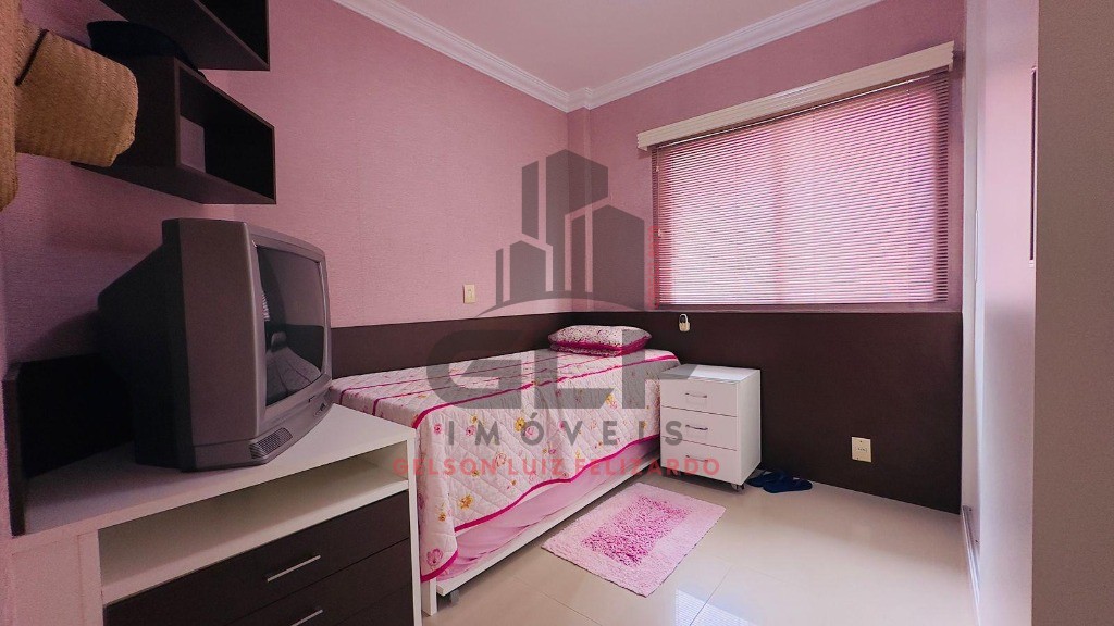 Apartamento Pronto de Alto Padrão Quadra Mar na cidade de Itapema/SC, no bairro Meia Praia, com 2 dormitórios sendo 1 Suíte e 2 Vagas de Garagem.