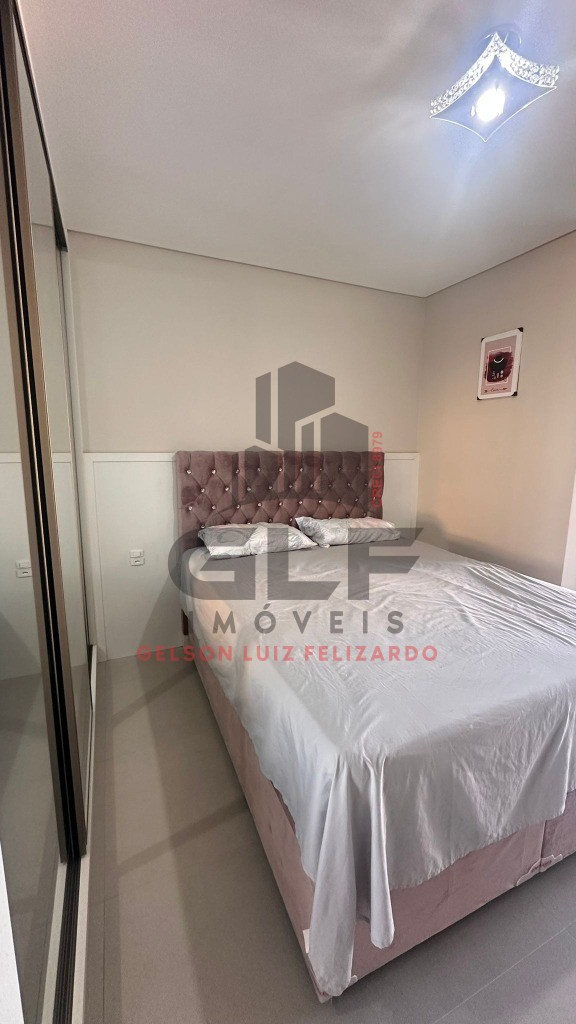 Sobrado Geminado Finamente Mobiliado em Itapema/SC no bairro Morretes, 95m² com 2 Suítes, Área gourmet com Churrasqueira e porcelanato. Ótimo Investi