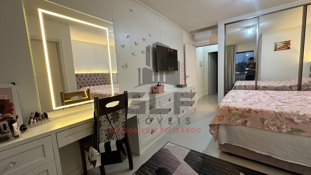 Sobrado Geminado Finamente Mobiliado em Itapema/SC no bairro Morretes, 95m² com 2 Suítes, Área gourmet com Churrasqueira e porcelanato. Ótimo Investi
