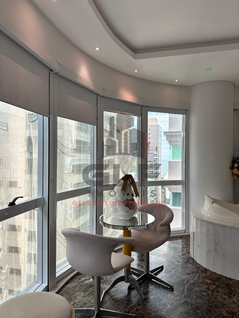 Apartamento Pronto de Luxo Mobiliado na cidade de Itapema/SC no bairro Meia Praia, 4suítes e piscina privativa, com Lazer Completo. Bem localizado