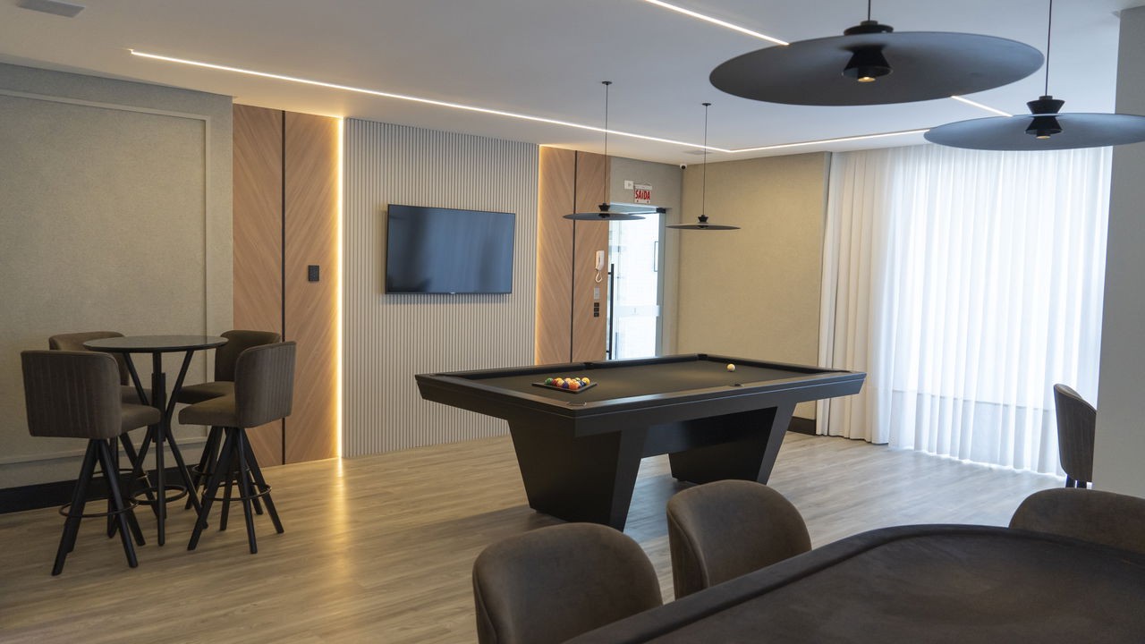 Apto Pronto em Itapema/SC bairro Meia Praia, com 116,58m² área privativa, sendo 3 suítes, 3 vagas de garagem, área de lazer completa