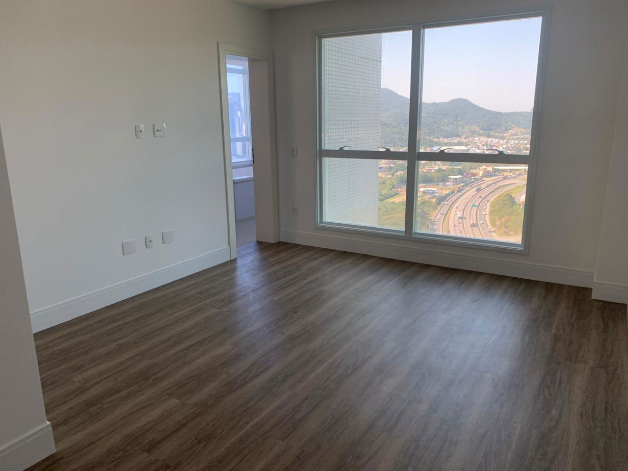 Apto Pronto para morar em Balneário Camboriú, com 182m²área privativa sendo 3 suítes, 3 vagas de garagem, área de lazer completa