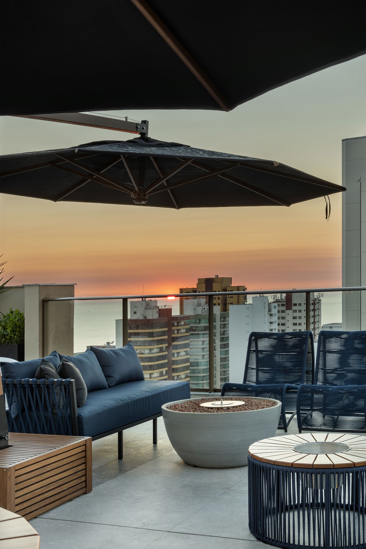 Apto pronto em balneário camboriú, com 138,07m² área privati
