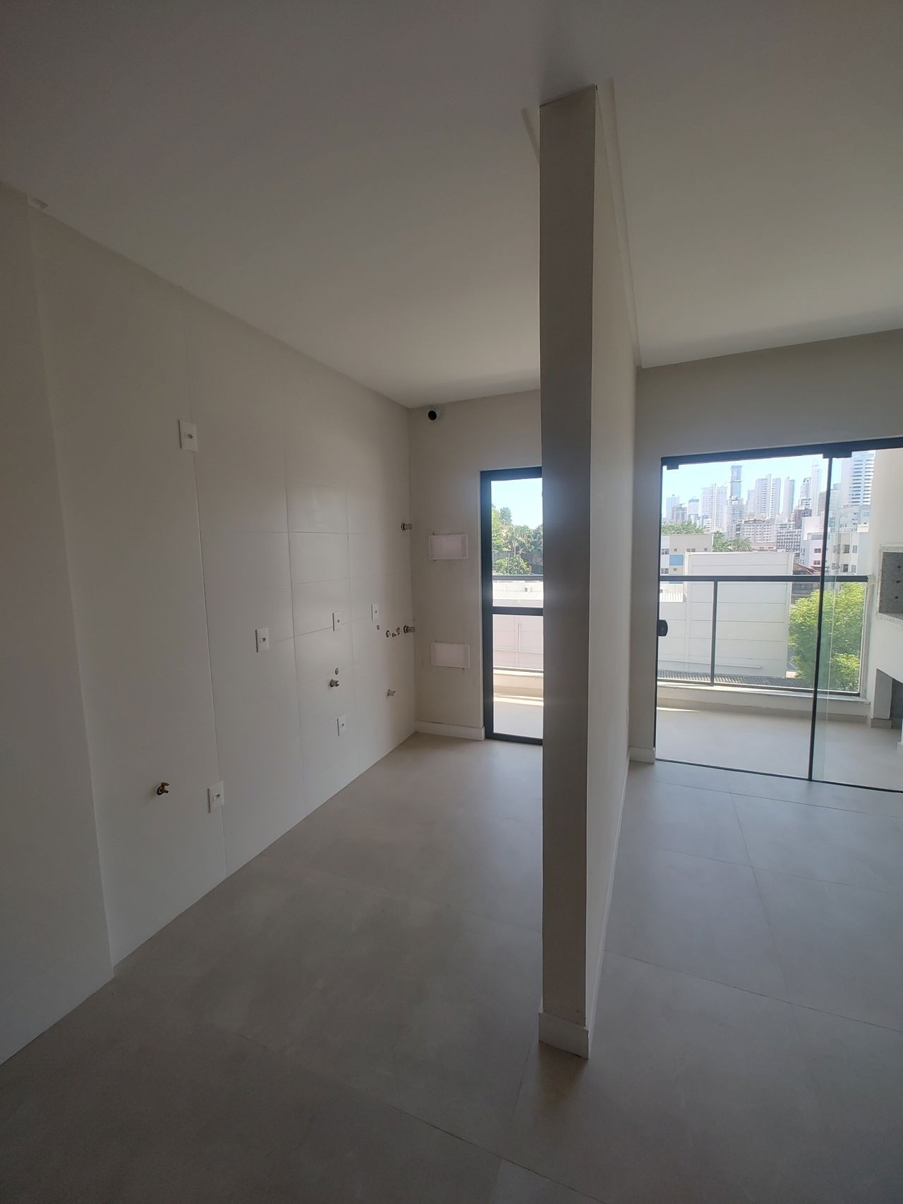 Apto pronto em balneário camboriú, com 68,45m² área privativ