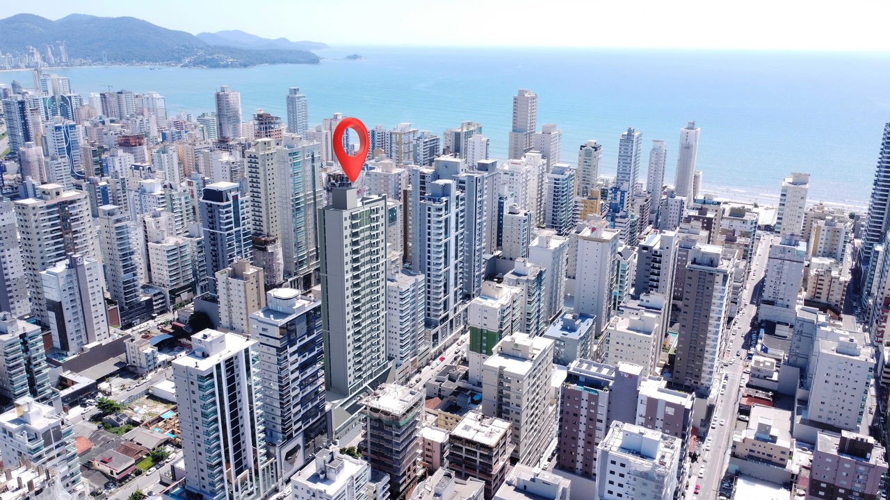 Apto em Construção em Itapema/SC bairro Morretes, com 135,60m² área privativa, sendo 3 suítes, 2 vagas de garagem, área de lazer completa