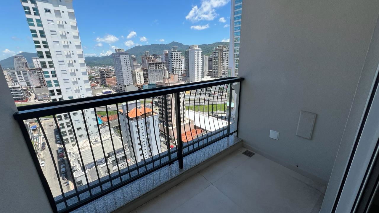 Apto Pronto em Itapema/SC bairro Meia Praia, com 190m² área privativa sendo, 4 suítes, 3 vagas de garagem, área de lazer completa