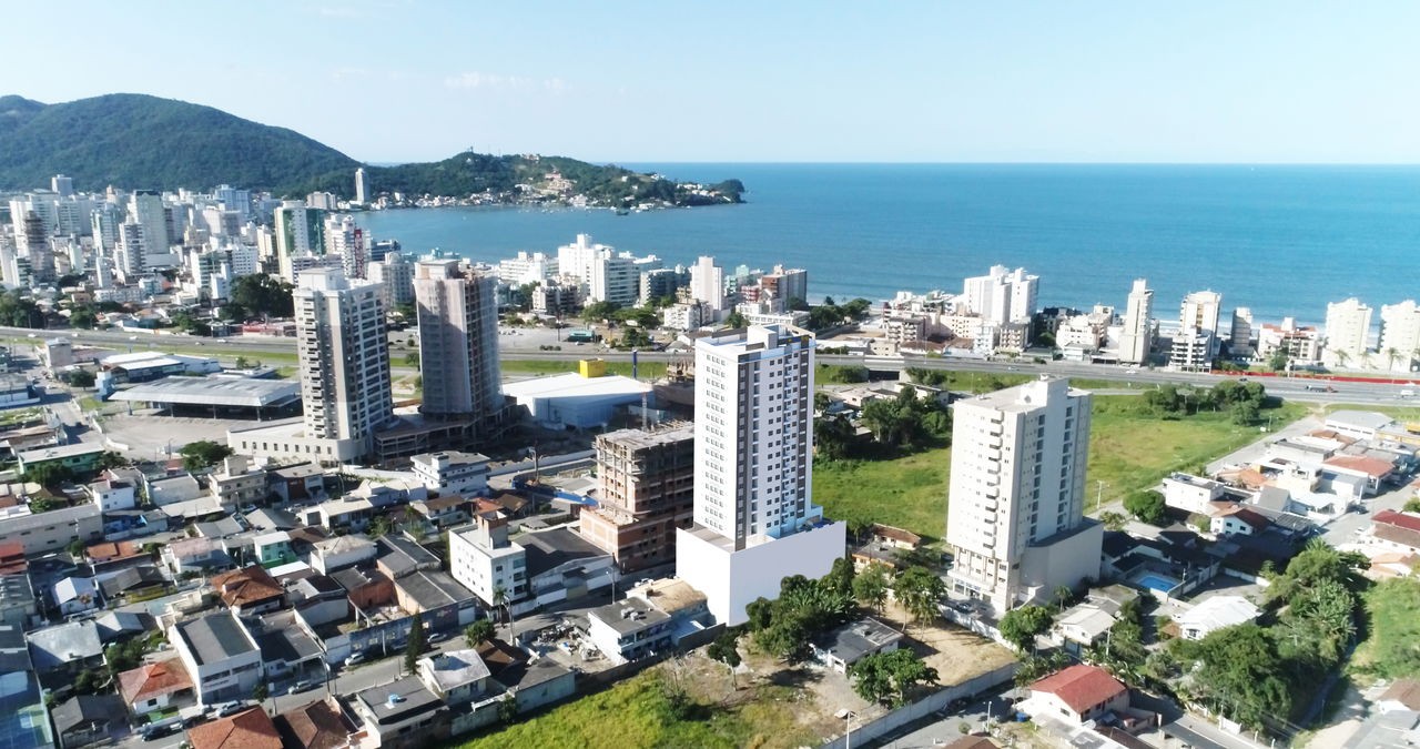 Apto em construção em itapema/sc bairro tabuleiro, com 70m² 