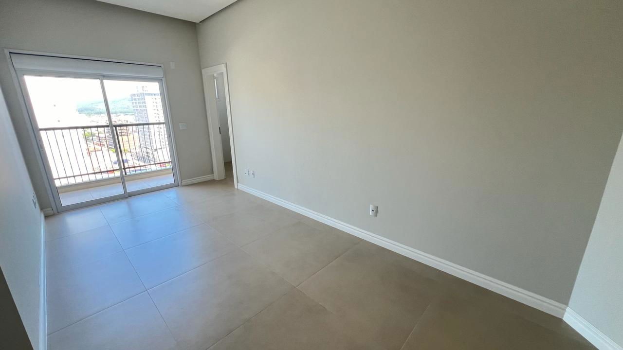Apto Pronto em Itapema/SC bairro Meia Praia, com 190m² área privativa sendo, 4 suítes, 3 vagas de garagem, área de lazer completa