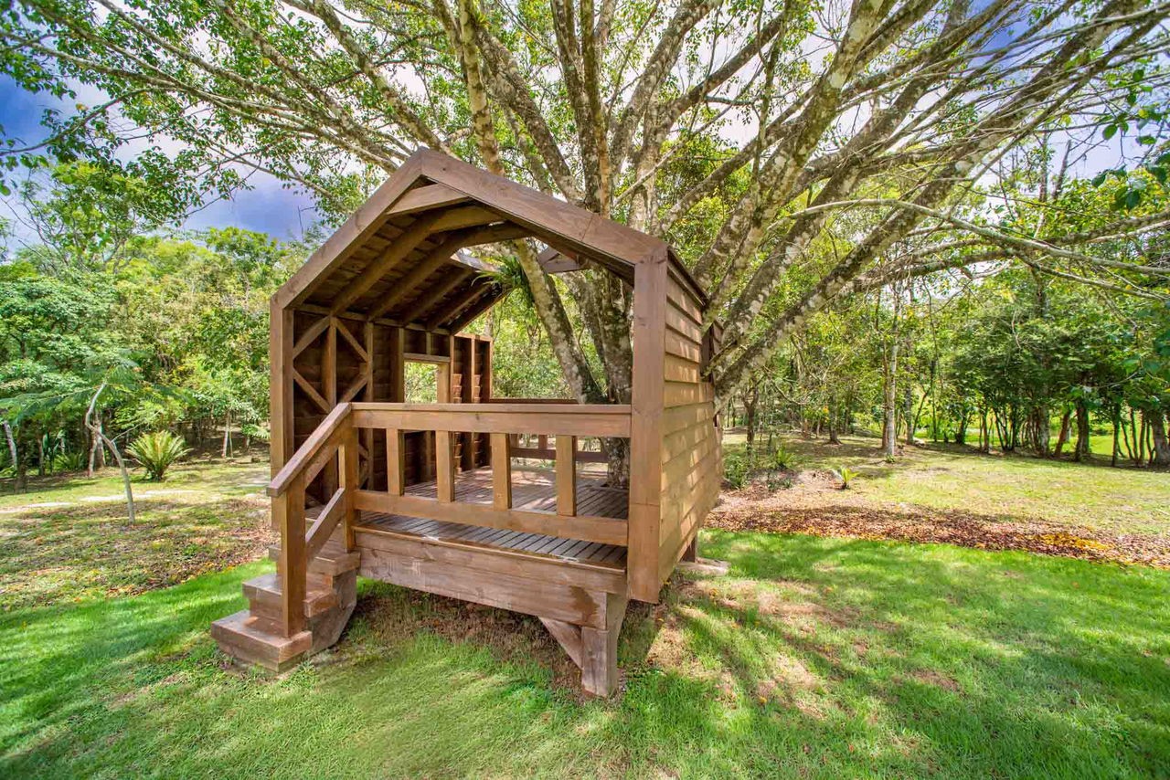 Terreno a venda bem localizado em camboriú/sc com 1.046,68m²