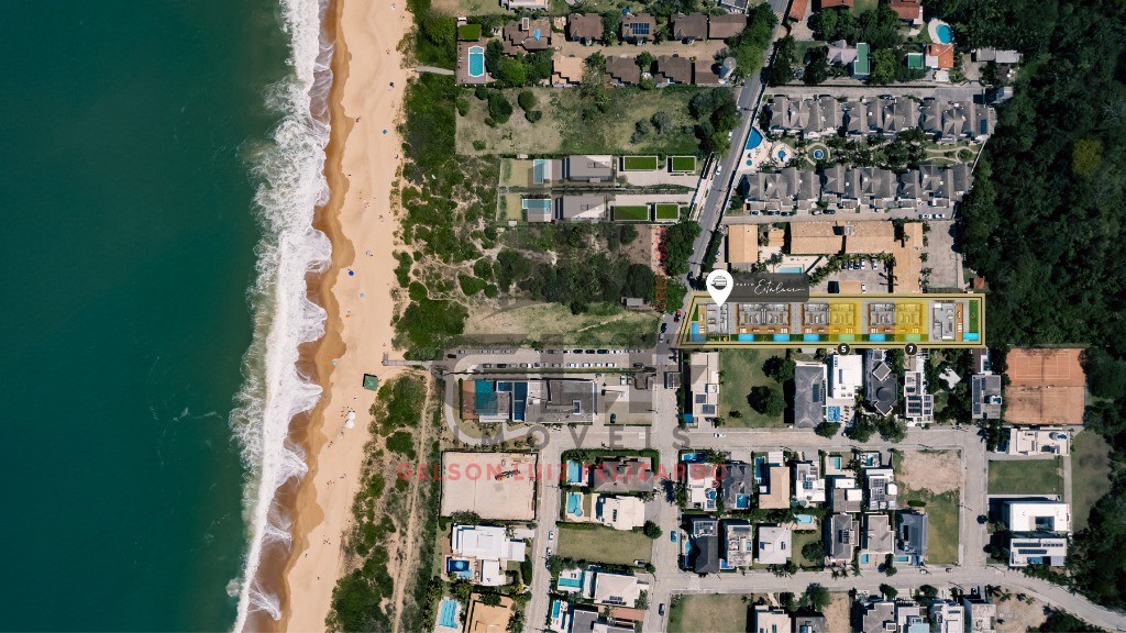 Apto Pronto em Balneário Camboriú, com 298,89m² área privativa, sendo 4 suítes, 3 vagas de garagem, área de lazer completa