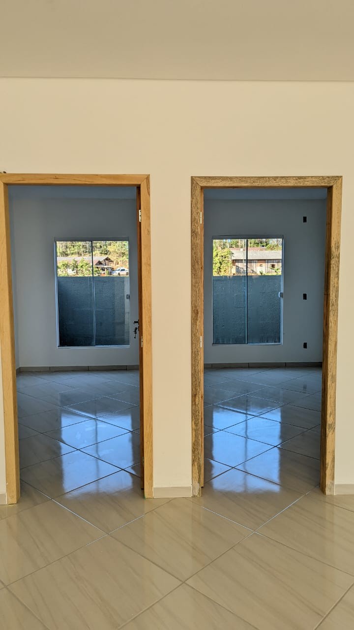 Casas itajaí bairro rio do meio, com 600m² de área, bem loca