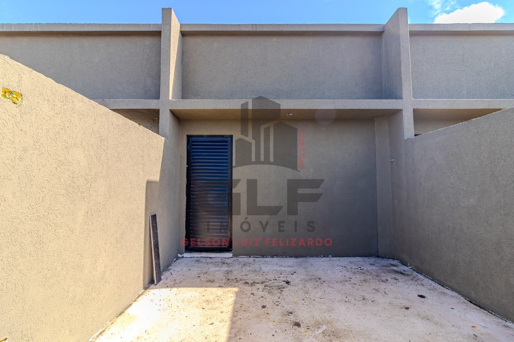 Casa Sobrado Novo em Itapema/SC no Sertão do Trombudo, com 120m², 2 suítes e 1 vaga de garagem. 35m² de terraço