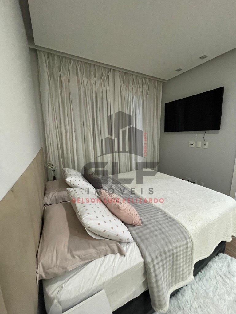 Apartamento de Alto Padrão na cidade de Itapema/SC, no bairro Meia Praia, com 3 Suítes mais um dormitório e 3 Vagas de Garagem. Localização Privilegi