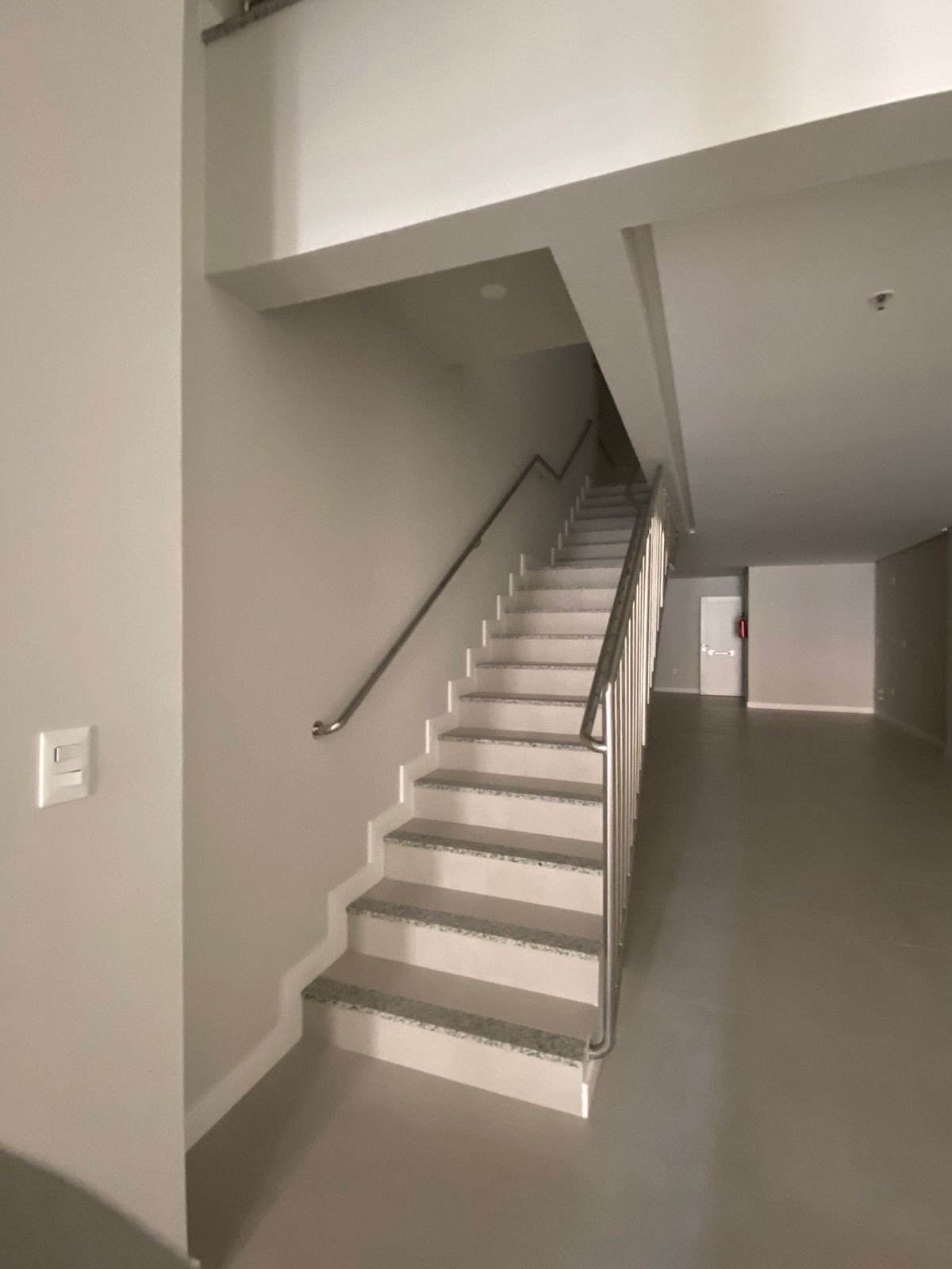 Sala comercial à venda em balneário camboriú-sc, centro: 1 b