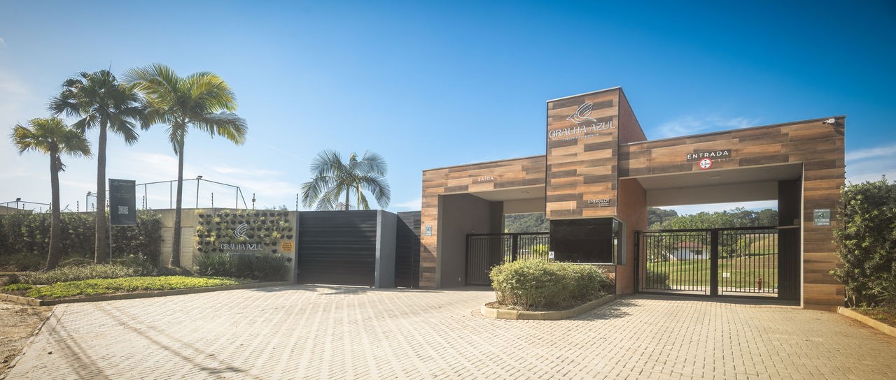 Terreno a venda bem localizado em camboriú/sc com 1.046,68m²
