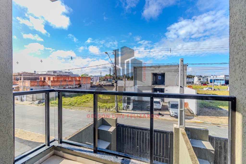 Casa Sobrado Novo em Itapema/SC no Sertão do Trombudo, com 120m², 2 suítes e 1 vaga de garagem. 35m² de terraço