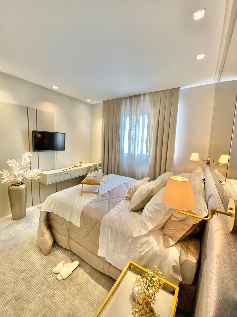 Apto Pronto de luxo na cidade de Balneário Camboriú/SC, no bairro Pioneiros, com 3 Suítes e 3 Vagas de Garagem. Localização Privilegiada. 210m do mar