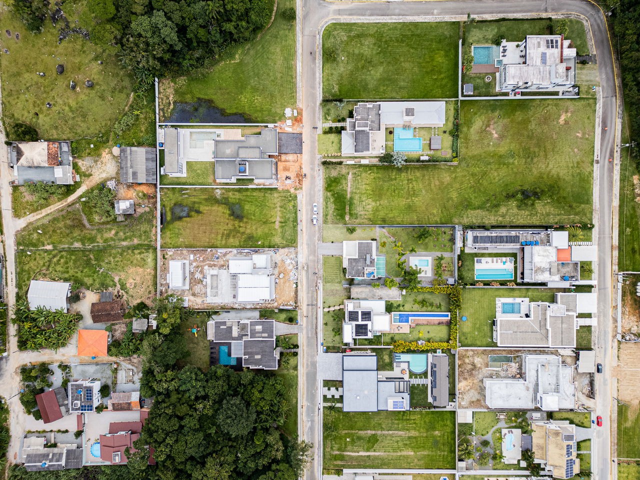 Chácara a venda na cidade de Itapema/SC no bairro Casa Branca, com 2.278 m², Lazer completo. Investimento.
