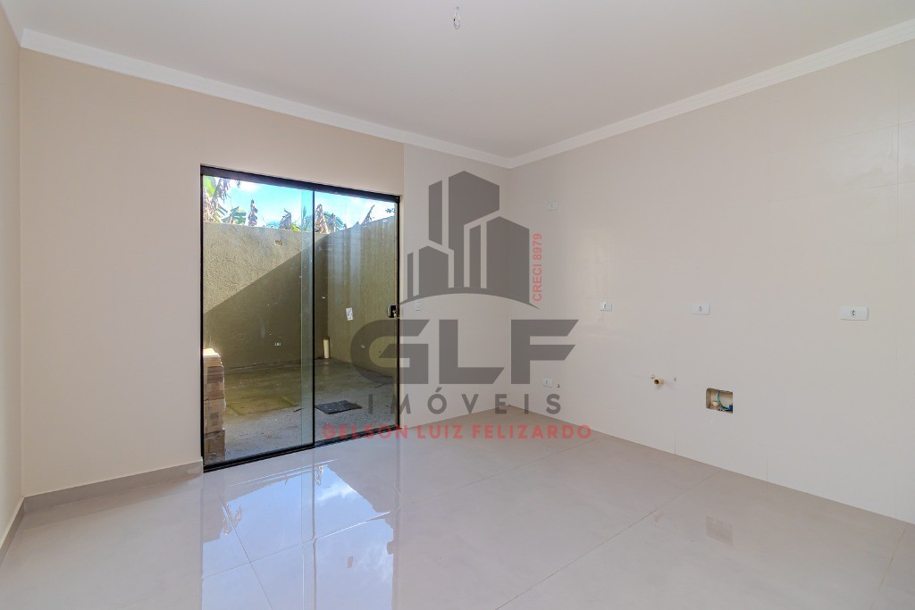 Casa Sobrado Novo em Itapema/SC no Sertão do Trombudo, com 120m², 2 suítes e 1 vaga de garagem. 35m² de terraço