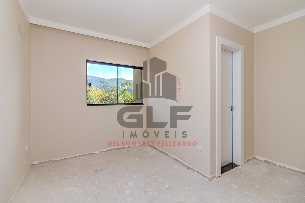 Casa Sobrado Novo em Itapema/SC no Sertão do Trombudo, com 120m², 2 suítes e 1 vaga de garagem. 35m² de terraço