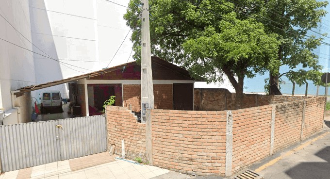 Terreno com casa na cidade de balneário camboriú/sc no bairr