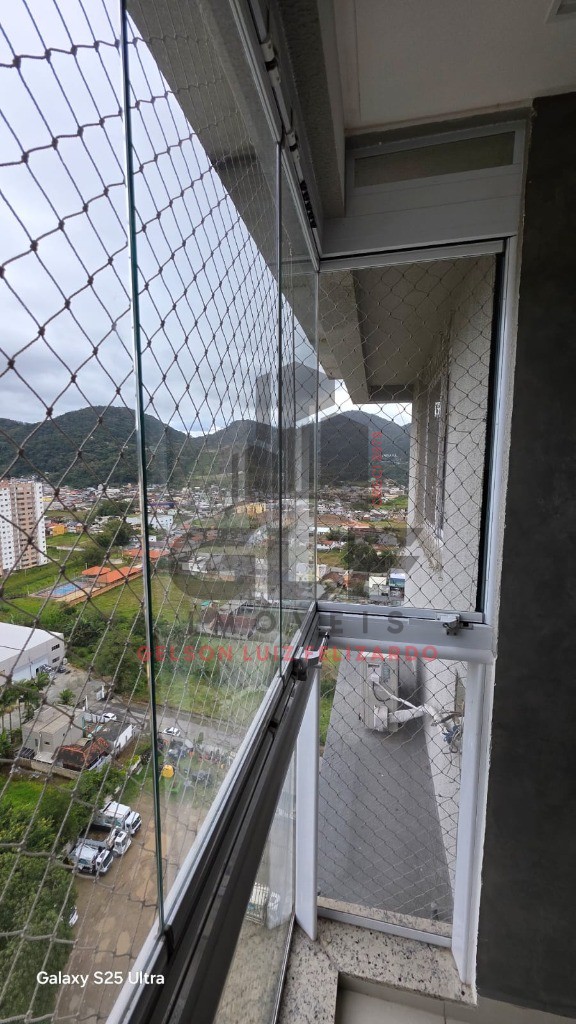 Apto Pronto e Mobiliado em Itapema/SC com 70m² área privativa, com 2 dormitórios sendo 1 suíte, 1 vaga de garagem, área de lazer completa
