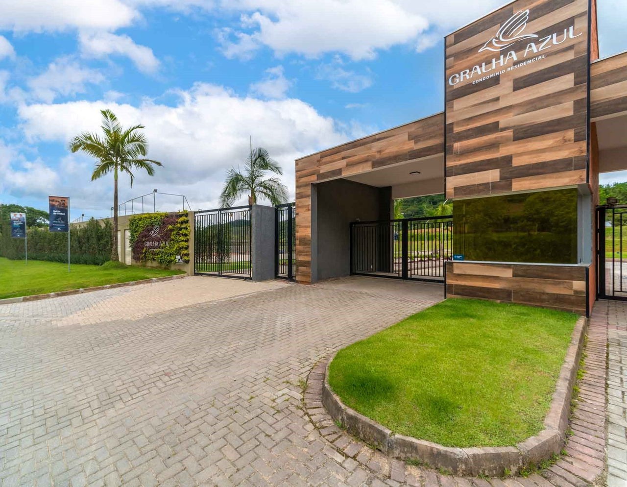 Terreno a venda bem localizado em camboriú/sc com 1.046,68m²