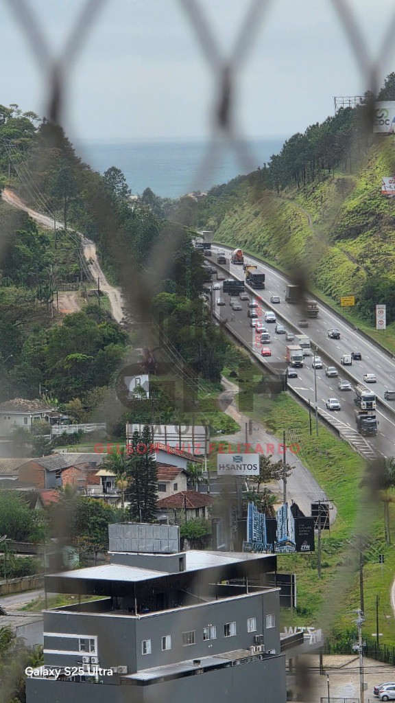 Apto Pronto e Mobiliado em Itapema/SC com 70m² área privativa, com 2 dormitórios sendo 1 suíte, 1 vaga de garagem, área de lazer completa
