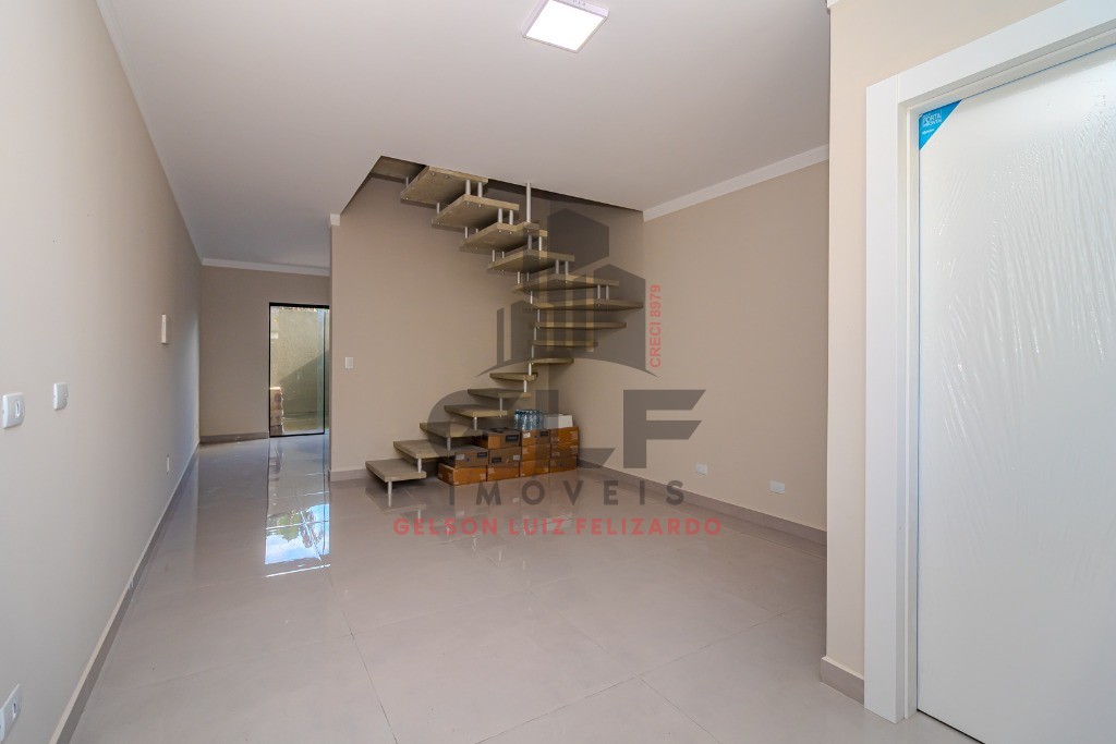 Casa Sobrado Novo em Itapema/SC no Sertão do Trombudo, com 120m², 2 suítes e 1 vaga de garagem. 35m² de terraço