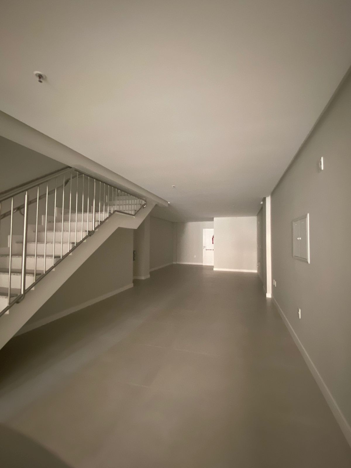 Sala comercial à venda em balneário camboriú-sc, centro: 1 b