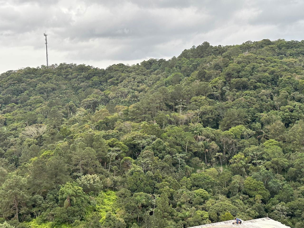 Apto Pronto em Balneário Camboriú, com 133,52m² área privativa sendo, 3 suítes, 3 vagas de garagem, área de lazer completa