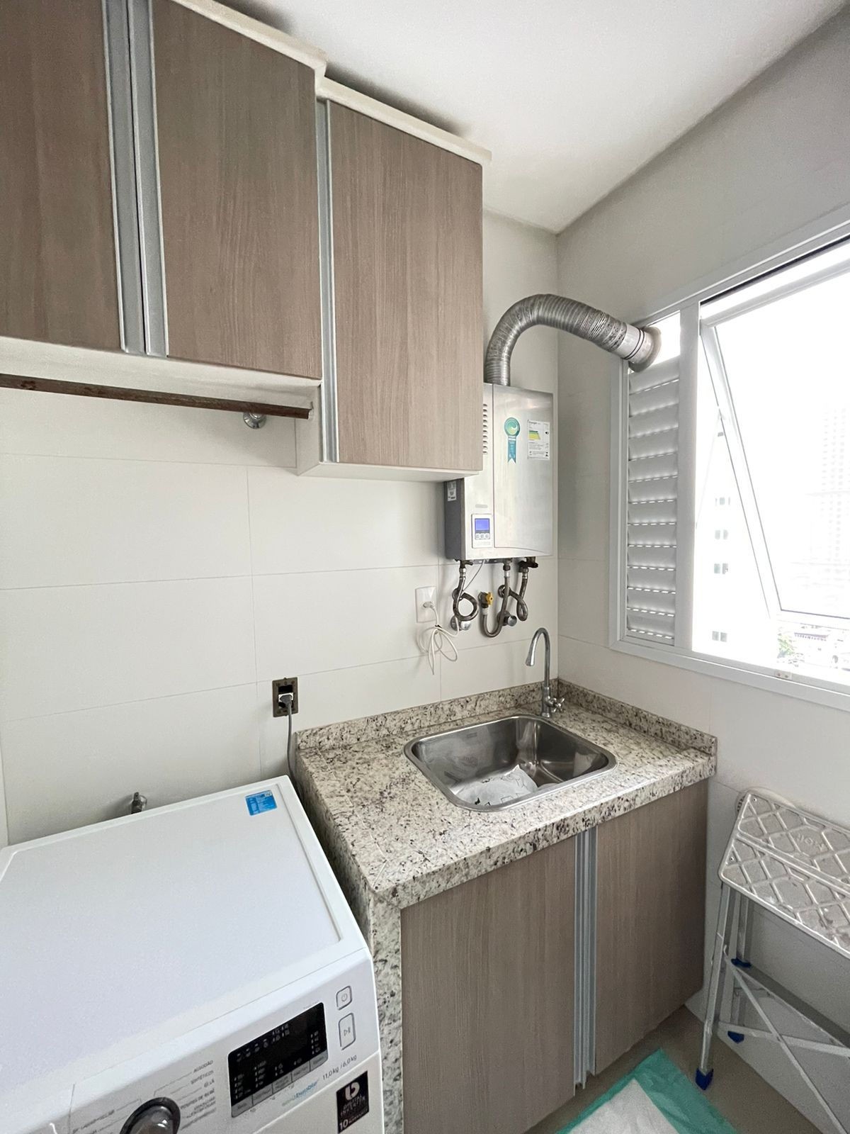 Apto Pronto em Balneário Camboriú, com 119m² área privativa, com 3 dormitórios sendo 1 suíte, 4 vagas de garagem, com área de lazer