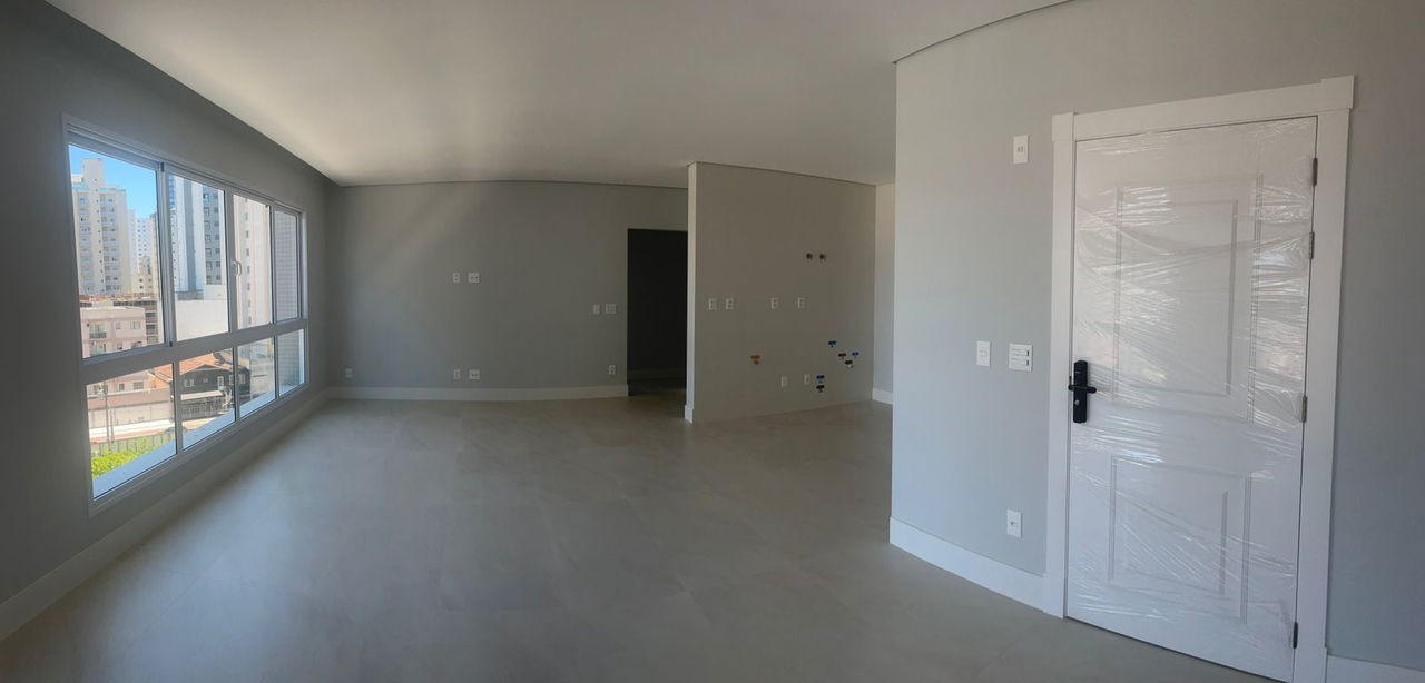 Apto Pronto em balneário Cambiário, com 370,94m² área privativa com 4 dormitórios, sendo 2 suítes, área de lazer completa