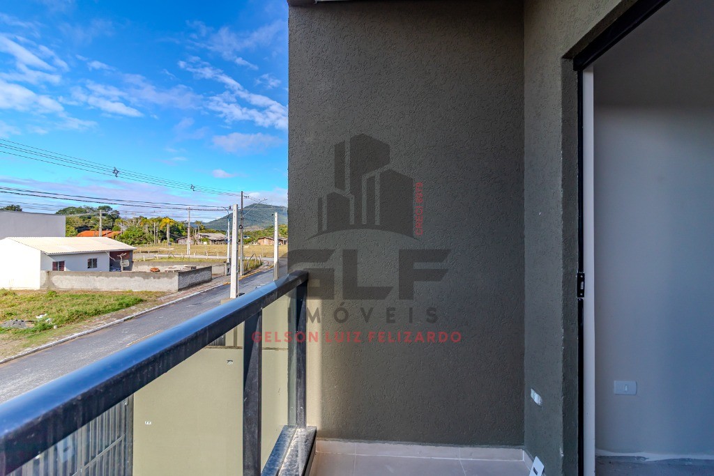 Casa Sobrado Novo em Itapema/SC no Sertão do Trombudo, com 120m², 2 suítes e 1 vaga de garagem. 35m² de terraço