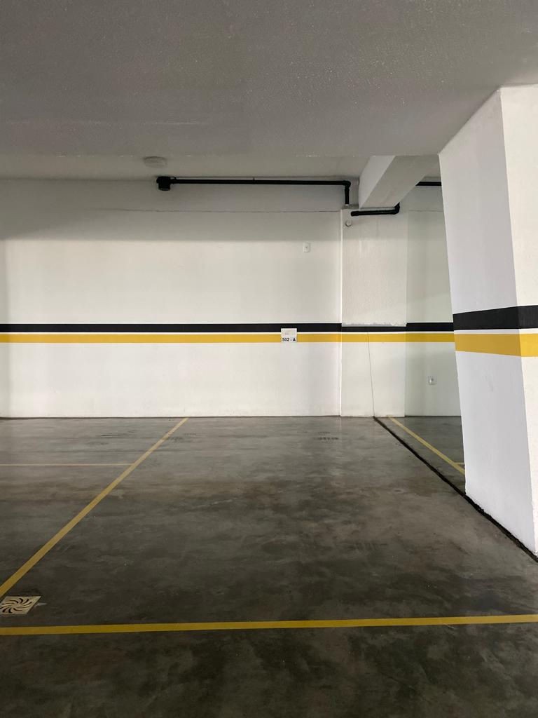 Apto Pronto em Itapema/SC bairro Meia Praia, 142m² área privativa, sendo 3 suítes, 3 vagas de garagem, área de lazer completa
