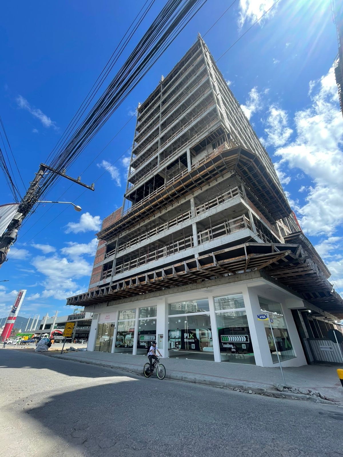 Apto Pronto em Itapema, bairro Morretes, com 43,89m² área privativa com 2 dormitórios sendo 1 suíte, 1 vaga de garagem