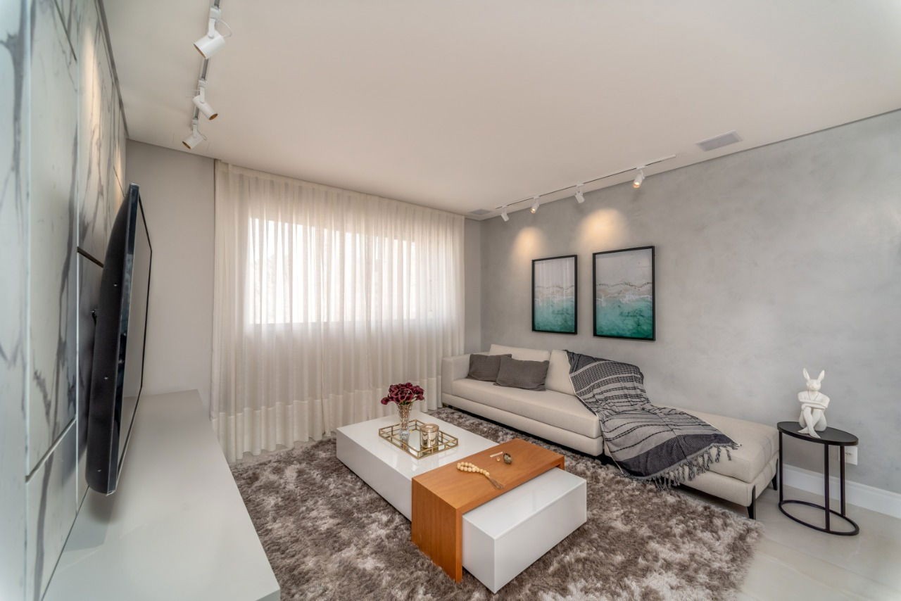 Apto Pronto de luxo na cidade de Balneário Camboriú/SC, no bairro Pioneiros, com 3 Suítes e 3 Vagas de Garagem. Localização Privilegiada. 210m do mar