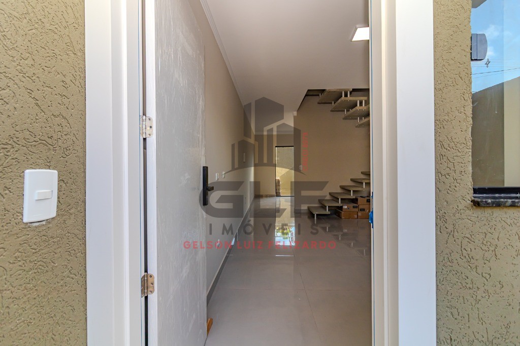 Casa Sobrado Novo em Itapema/SC no Sertão do Trombudo, com 120m², 2 suítes e 1 vaga de garagem. 35m² de terraço