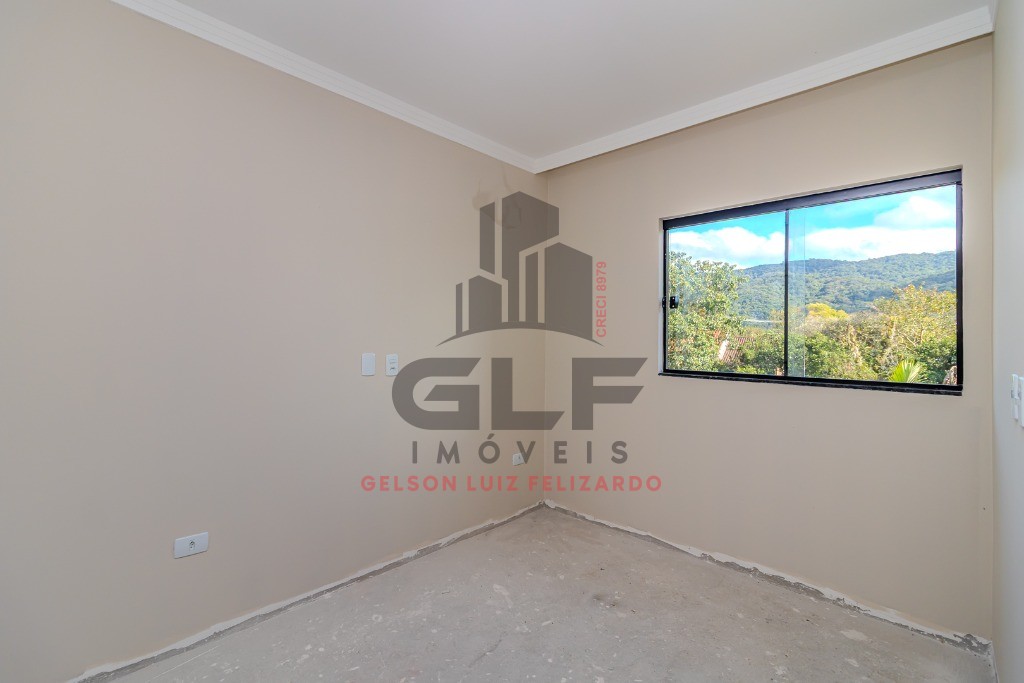 Casa Sobrado Novo em Itapema/SC no Sertão do Trombudo, com 120m², 2 suítes e 1 vaga de garagem. 35m² de terraço