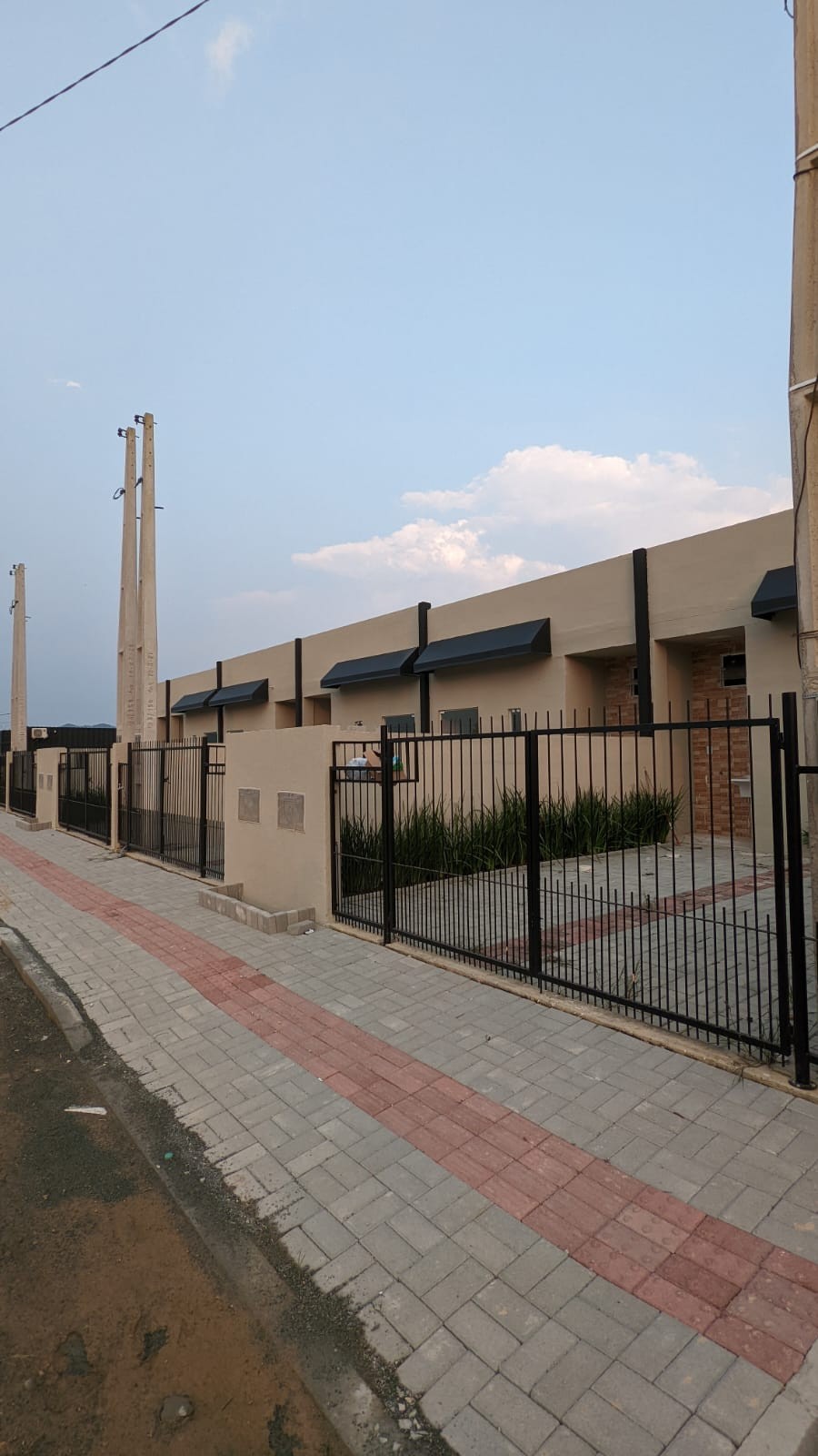 Casas itajaí bairro rio do meio, com 600m² de área, bem loca