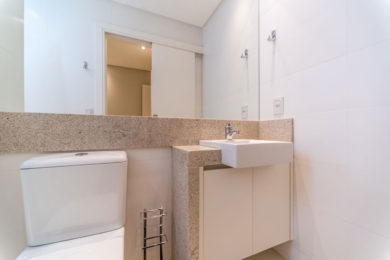Apartamento de Luxo pronto à Venda no Centro de Balneário Camboriú-SC: 4 Quartos, 4 Suítes, 5 Banheiros, 4 Vagas de Garagem, 237m² de Área