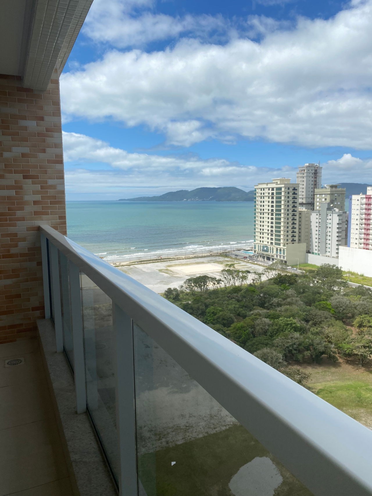 Apartamento Pronto em Itapema/SC bairro Meia Praia, com 142m² área privativa, não perca essa oportunidade