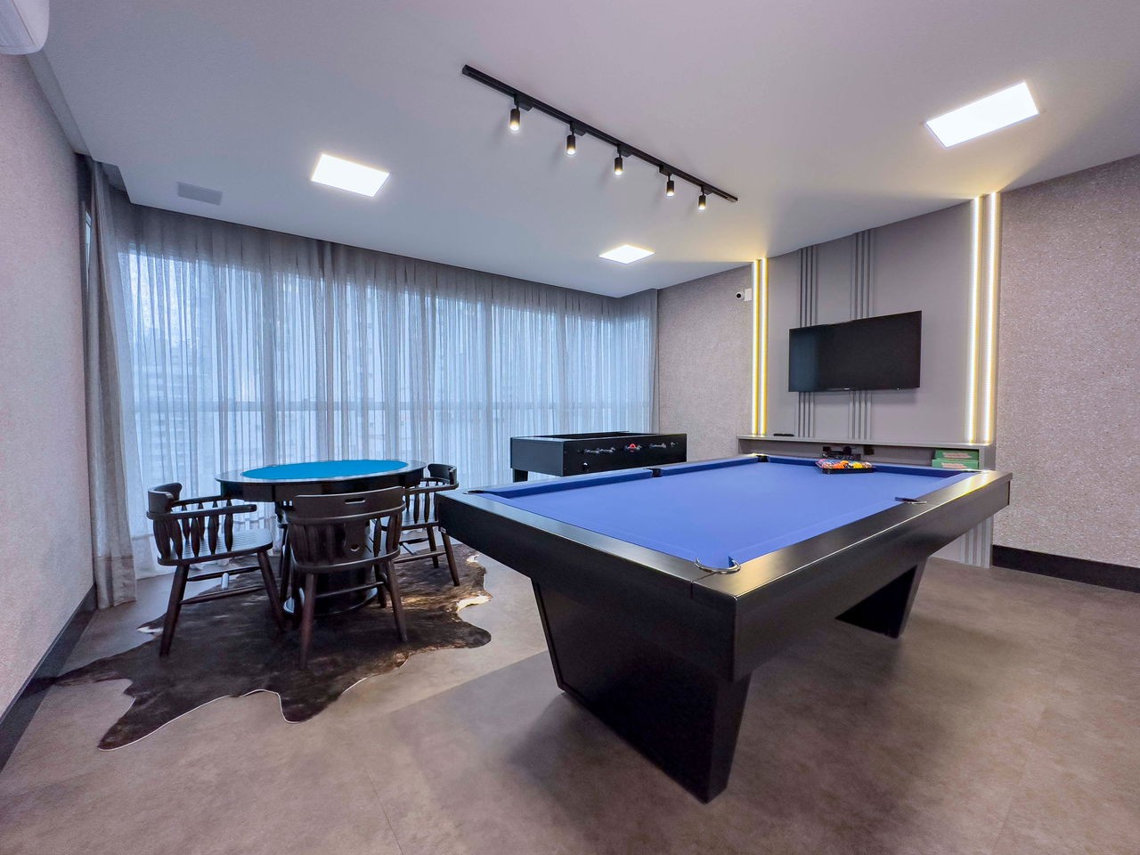 Apartamento de Luxo pronto no Centro de Balneário Camboriú-SC: 03 Quartos, 3 Suítes, 4 Banheiros, 3 Vagas, 135,60m².